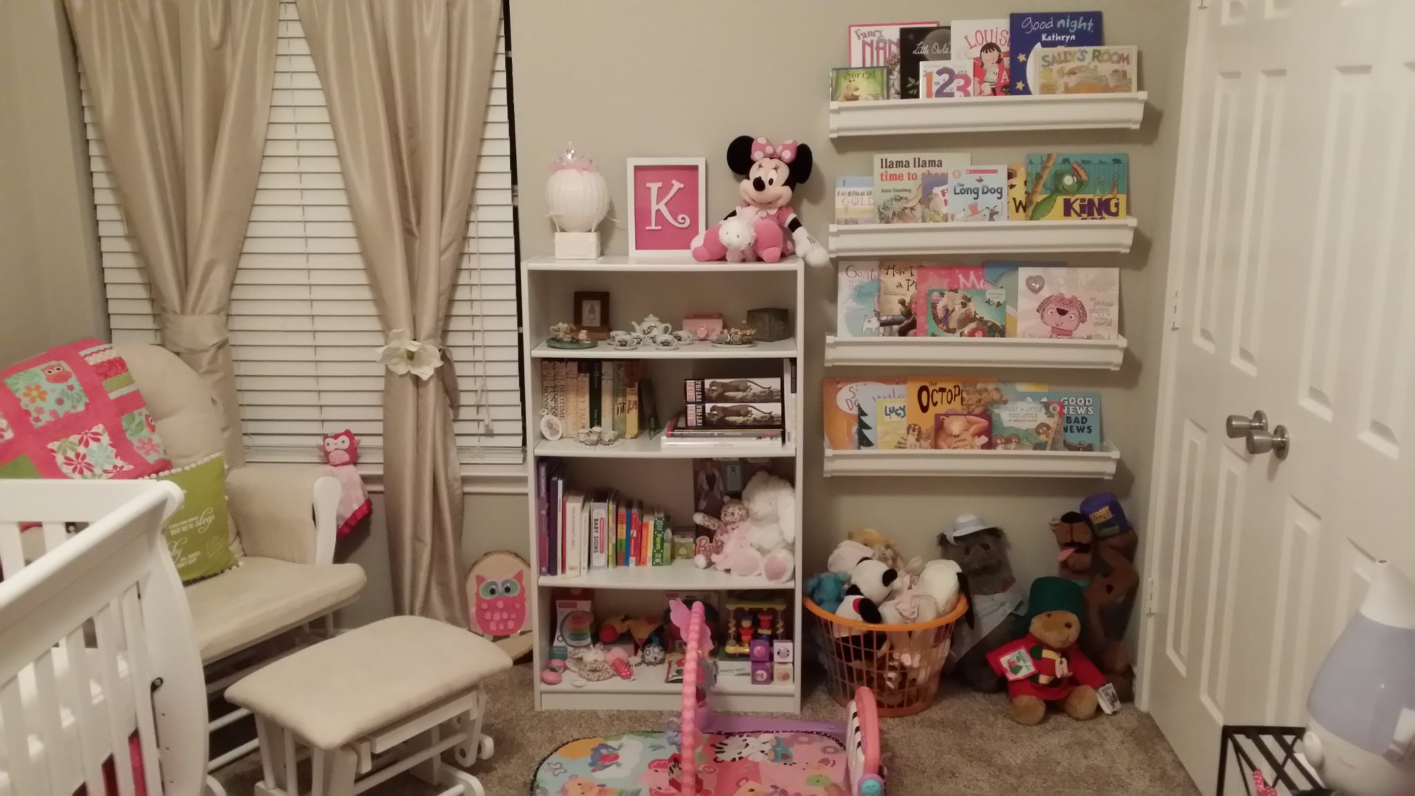 baby girl's nursery