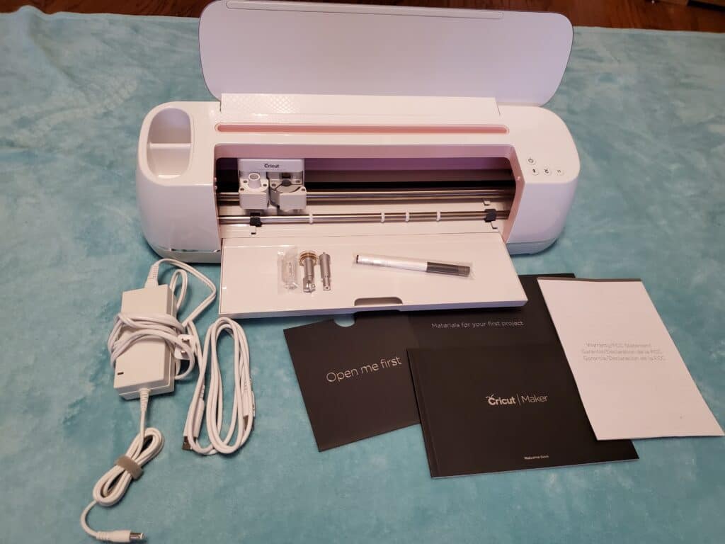 what comes in the box with the cricut maker